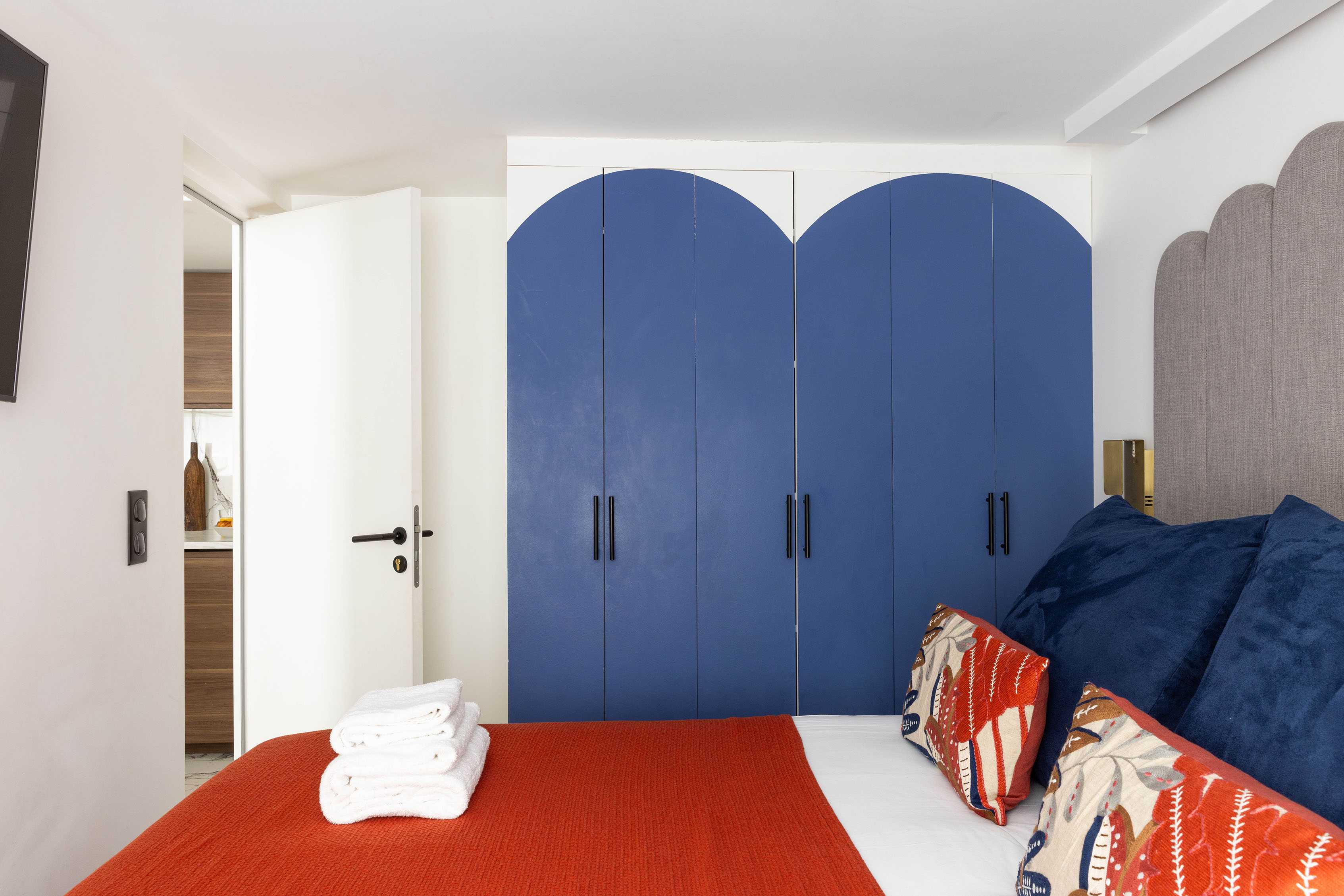 Bright Loft - 2BR/6P - Place Pigalle 4 - Tap to explore photos