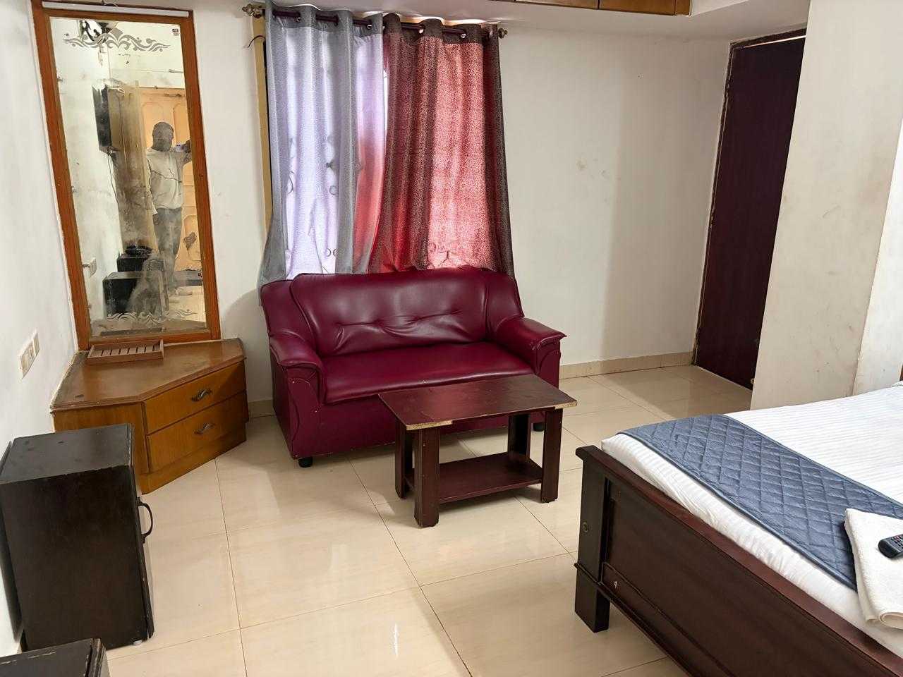 Hotel O Raaj Inn - Tap to explore photos