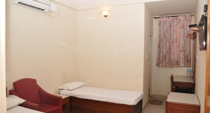 Mahalakshmi Comforts Mysore Room Type - Deluxe Triple Ac