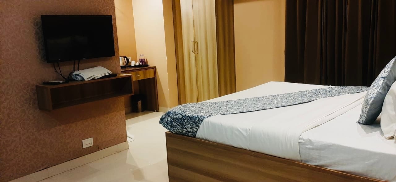 Gaurav Residency Kharadi - Tap to explore photos
