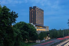 DoubleTree by Hilton Jakarta Bintaro Jaya