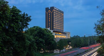 DoubleTree by Hilton Jakarta Bintaro Jaya Room Type - KING ACCESSIBLE ROOM
