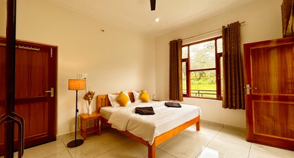 Logbaag Stays Bir Room Type - Deluxe Room With Private Balcony