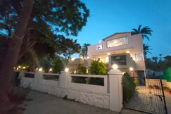 Maru Villa ( Only For Couple and Family )
