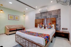FabHotel Vardhan House I