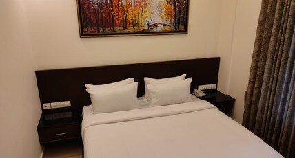 PRABAA ROYAL PARK Room Type - Executive Room