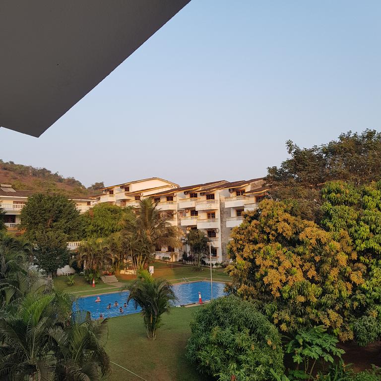 1 bedroom pool view apartments in Candolim - Tap to explore photos