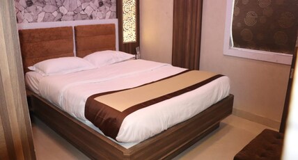 Hotel Angina Room Type - Double Deluxe AC Room with Couch