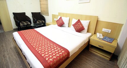 Hotel TJS Grand Room Type - Deluxe Room