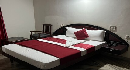 Redbell Suites Manjeri Room Type - AC DELUX