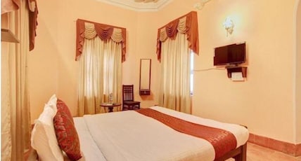 Mauve Orchid Homestay | Room & Caretaker Room Type - Double Room