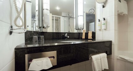 Pullman Bucharest Room Type - Superior Suite with 1 double bed