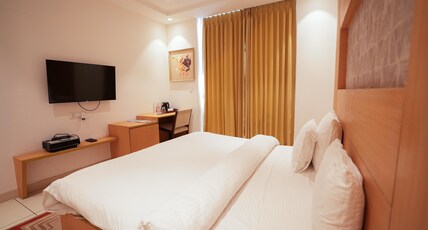 Annekaa Heights (Adjacent Chaar Dham Temple) Room Type - Deluxe Room