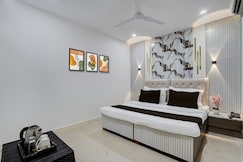 Super Hotel O Ritz Rivera East Azad Nagar Metro Station