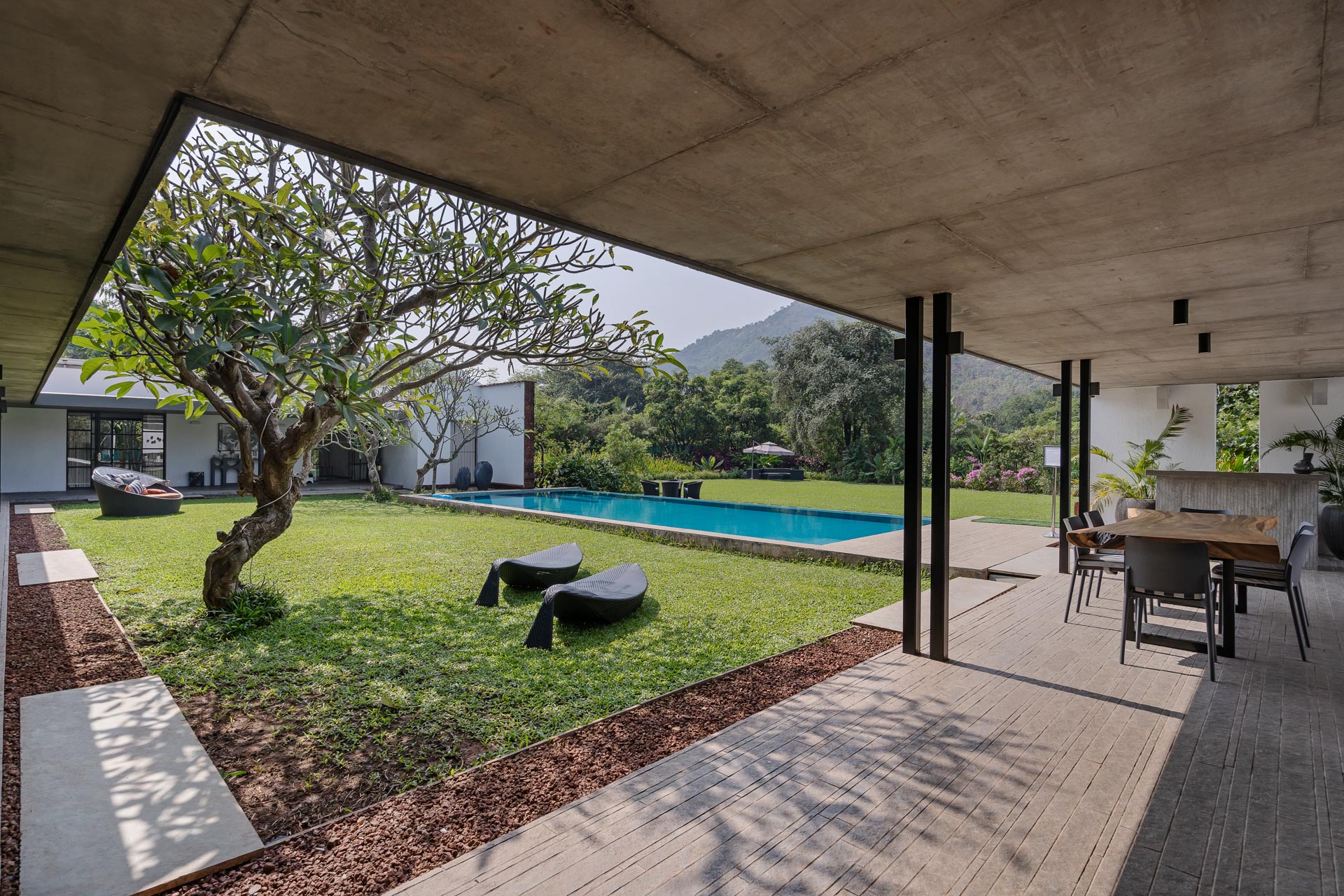 LohonoStays Laterite House - Tap to explore photos