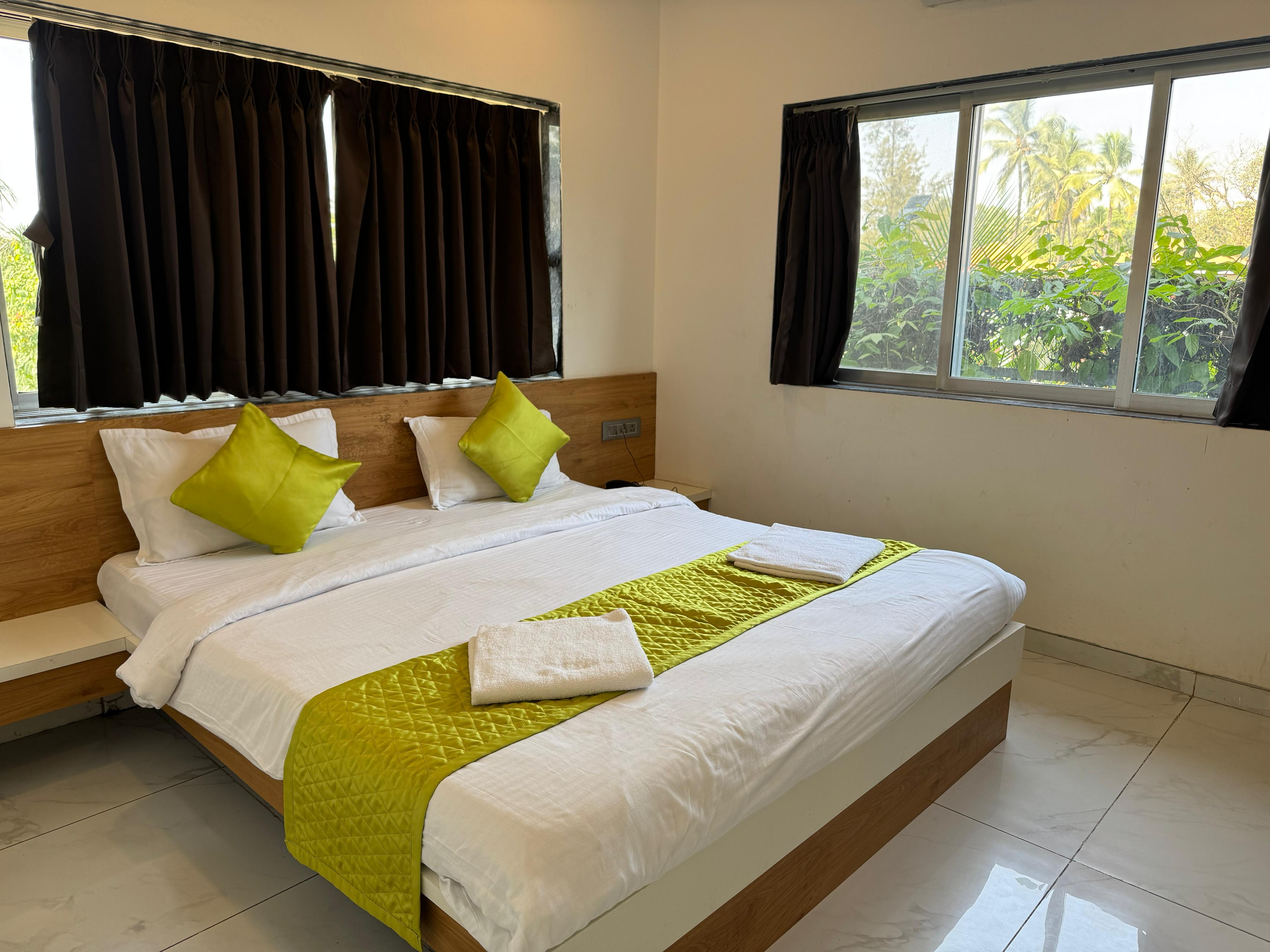 Mi Hay Koli Beach Resort - Tap to explore photos