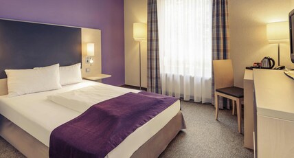MERCURE BERLIN CITY WEST Room Type - Superior Room with 1 queen-size bed
