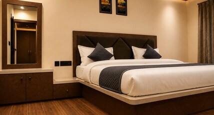 Hotel luxora Suites Room Type - Premium Room