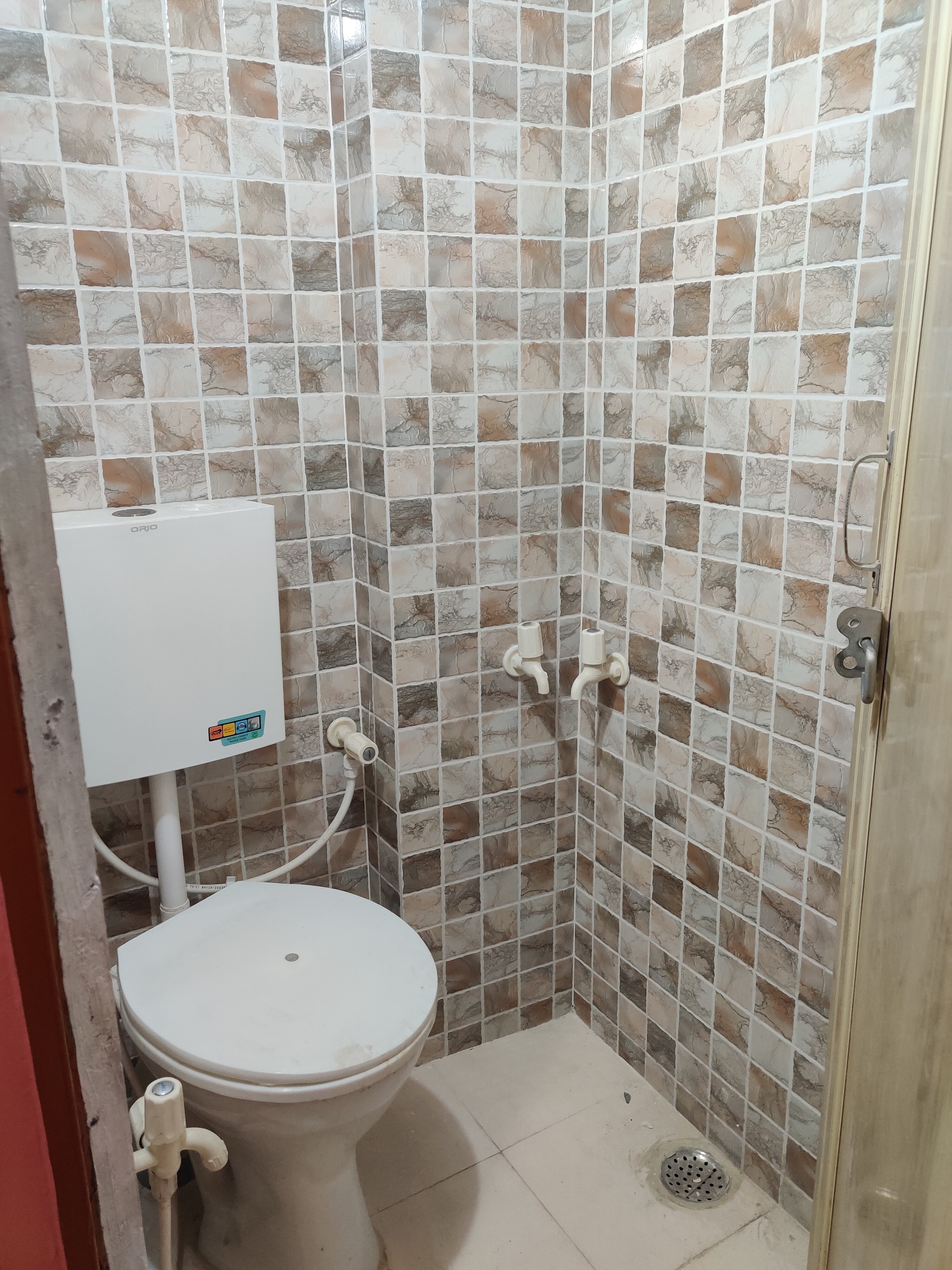 Peehar Homestay - Tap to explore photos