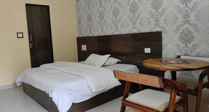 Hotel Shree Ram Room Type - Super Deluxe Room Hotel Shree Ram Room Type - Super Deluxe Room