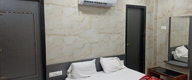 PSK GRAND LUXURY ROOMS