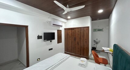 M Hyatt Room Type - Deluxe Room