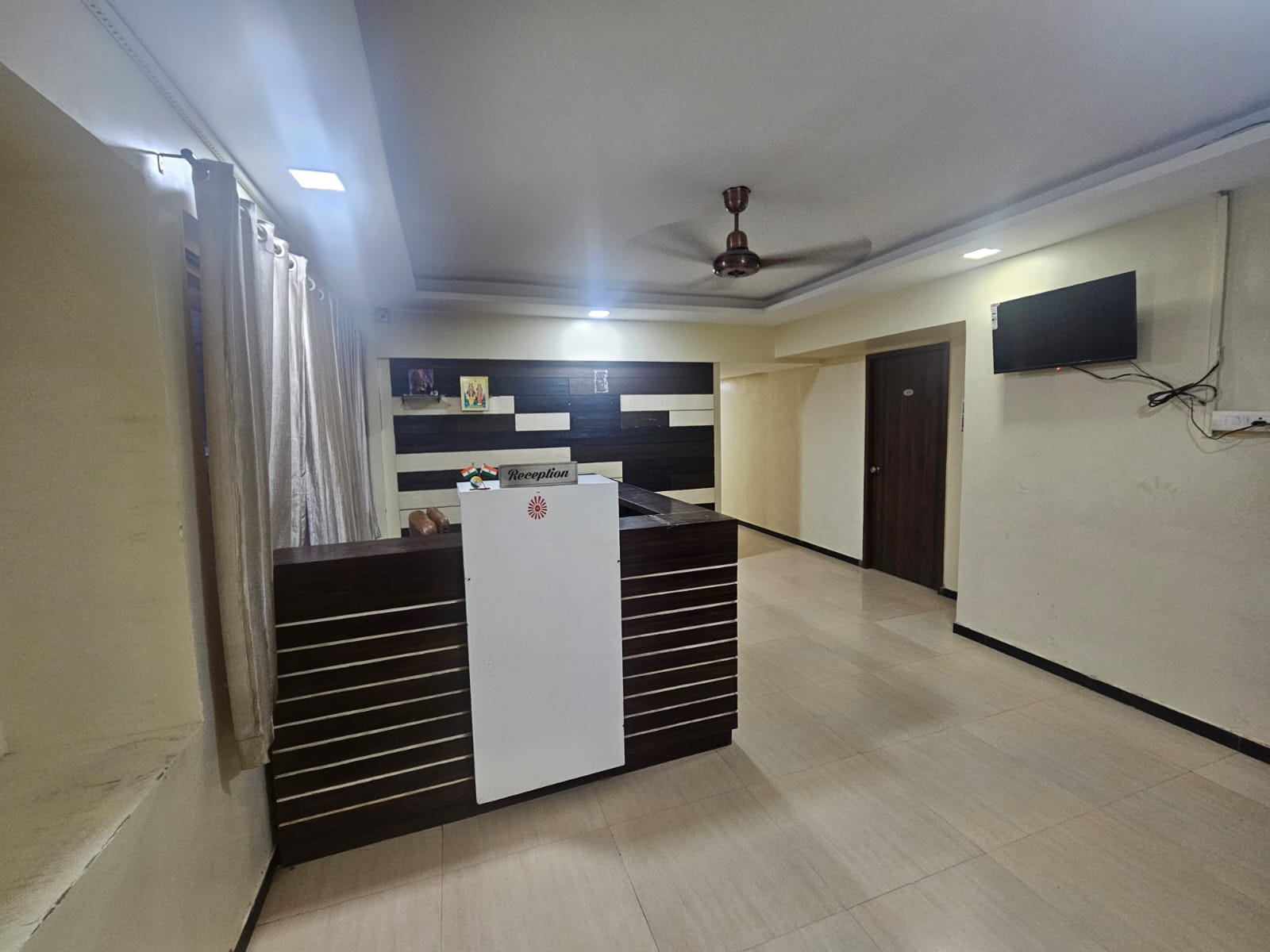 Hotel Alt Acco close to Kharadi - Tap to explore photos