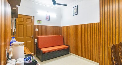 Blue Bell Airport Hotel Room Type - Deluxe Family AC Room