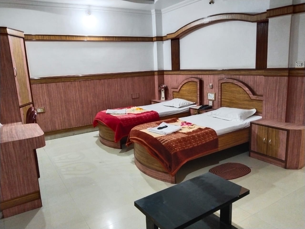 HOTEL INDIA - Tap to explore photos