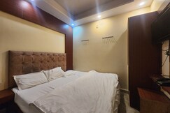 Oly Hotel Royal Orbit