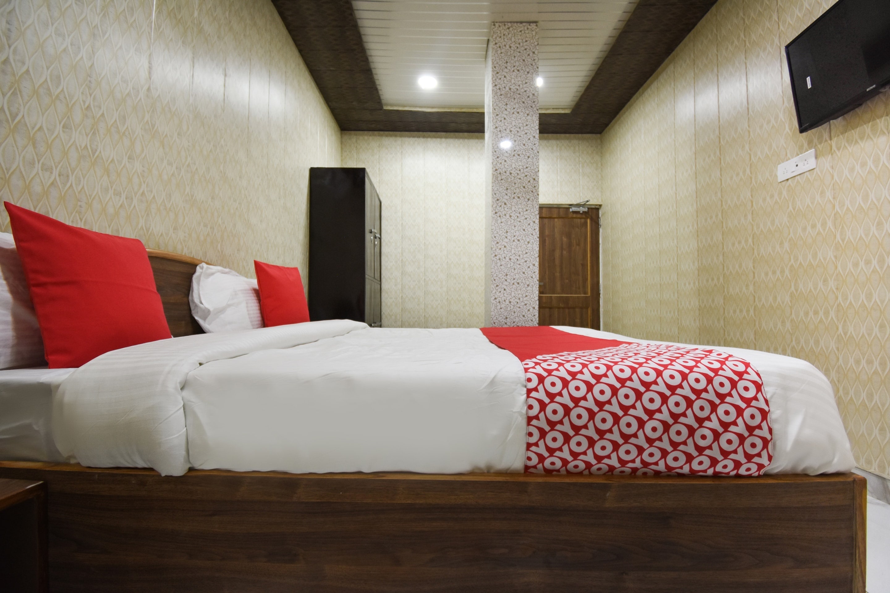 Hotel O New Delhi - Tap to explore photos