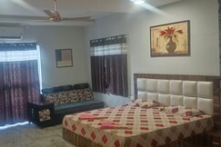DeepNanda Resort