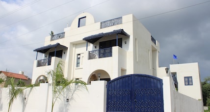 Maple Roots Villa |Entire 4 BHK Villa| Room Type - Maple Roots Villa |Entire 4 BHK Villa|