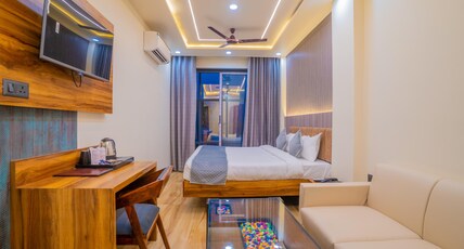 Hotel De Grand Dwarka- Near Jaipur Airport Room Type - Suite Room
