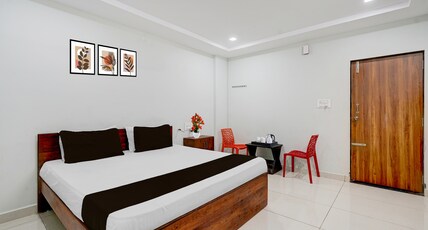 OYO Collection O Mini Bypass Nellore Road Formerly AMR Guest Inn Room Type - Deluxe