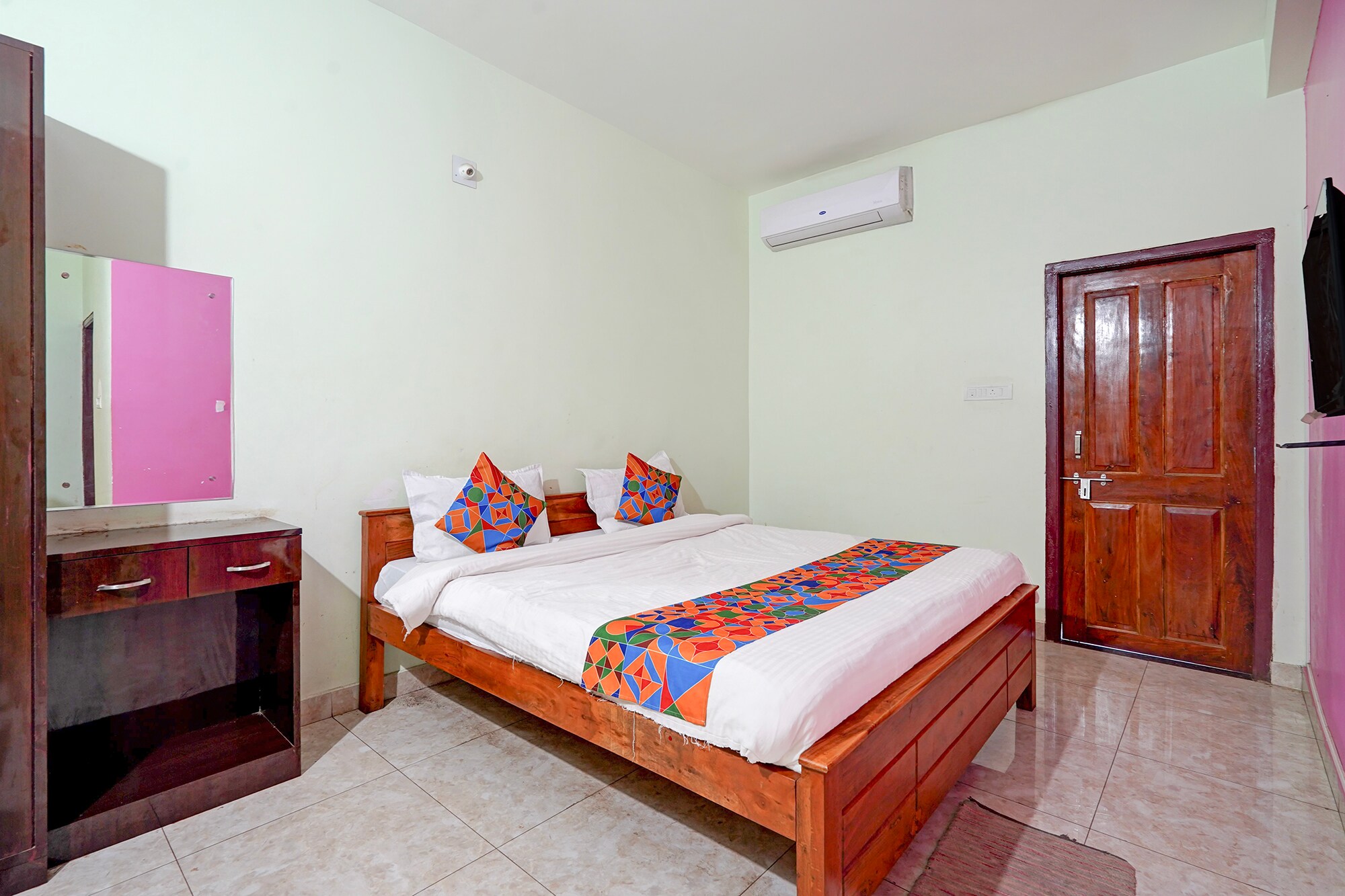 FabHotel Atithi Bhawan - Tap to explore photos