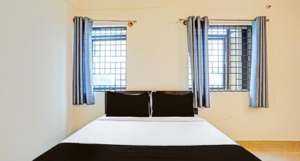 Hotel O JK Blue Rock Comforts Room Type - Classic