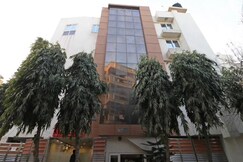 Bfour Residency | Rooms & Kitchen