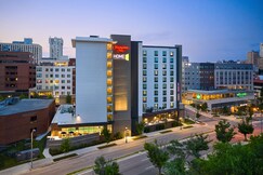 Hampton Inn by Hilton Towson Downtown