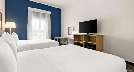Spark by Hilton Commerce, GA Room Type - 2 QUEEN MOB HR ACC RI SHWR