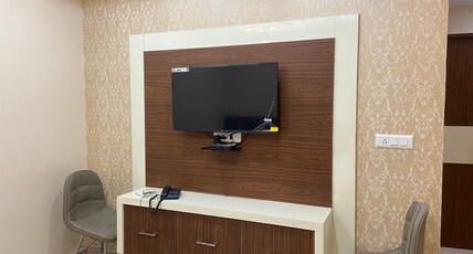 HOTEL THAKUR MAHAL Room Type - Premium Room