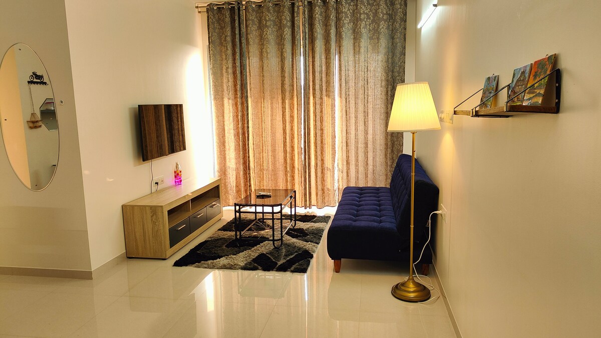 2BHK Blissful | 5min from Airport | Zennova Stays - Tap to explore photos