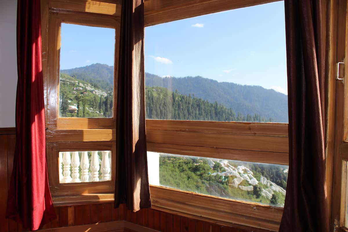 Tani Jubbar Heights | Hill-view Homestay - Tap to explore photos