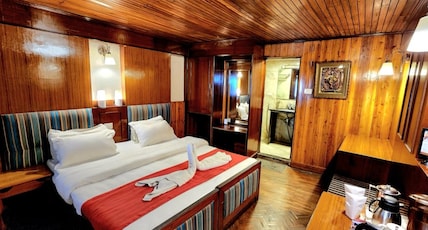 Hotel Sunflower Room Type - Family Suite with Diwan beds (for 4 guests) (Non-View) (minus 1 floor) Hotel Sunflower Room Type - Family Suite with Diwan beds (for 4 guests) (Non-View) (minus 1 floor)