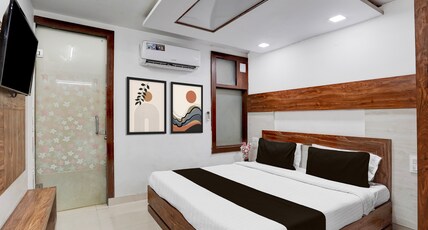 Collection O by OYO Mall Road Bathinda Formerly Hotel Galaxy Room Type - Deluxe Collection O by OYO Mall Road Bathinda Formerly Hotel Galaxy Room Type - Deluxe