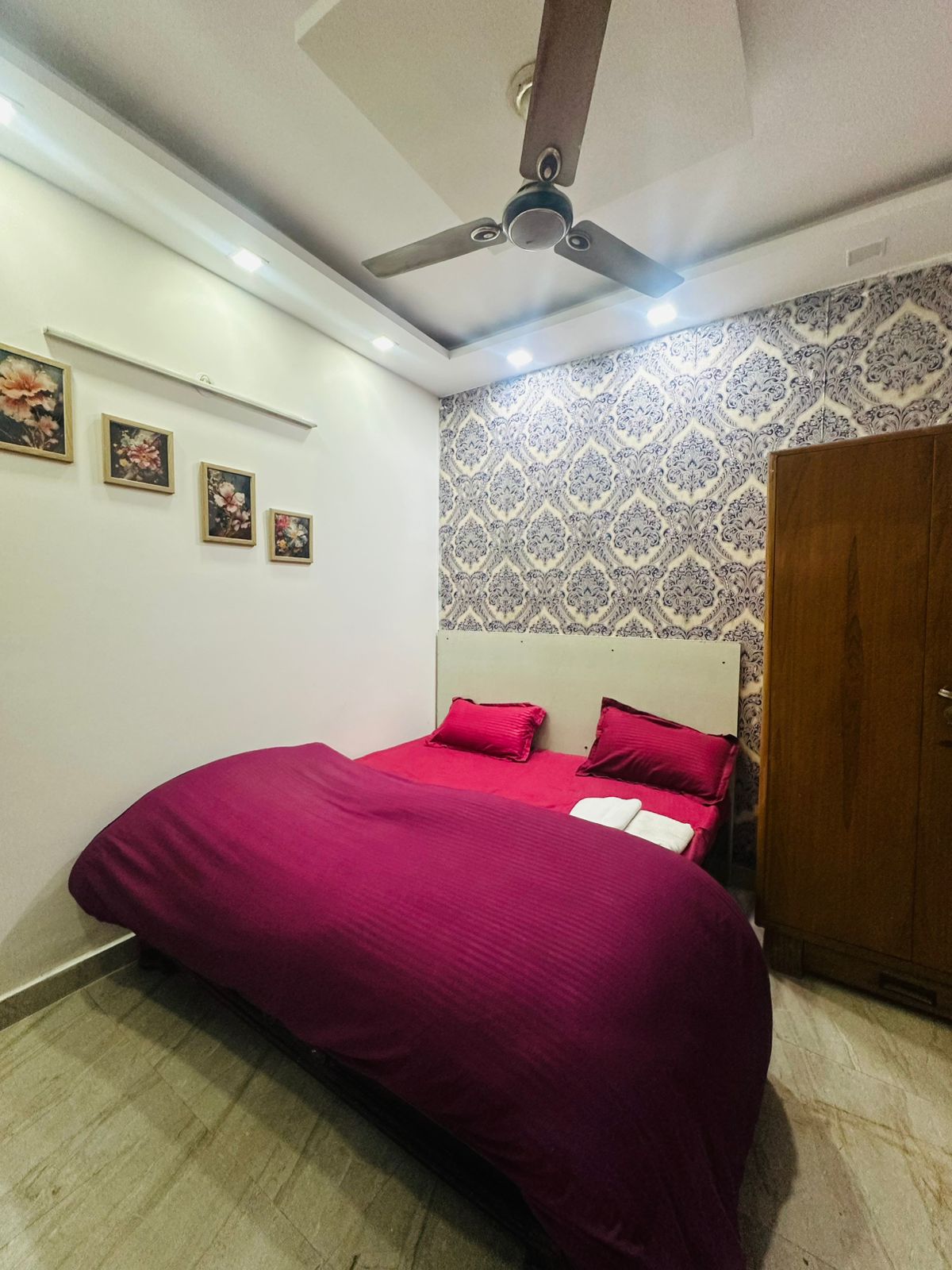 Sunny Park View 1BHK Apartment in Rajinder Nagar - Tap to explore photos