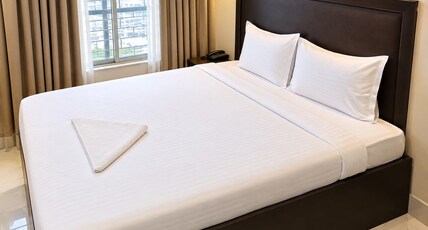 Hotel Maharaja Galaxy Near Kolkata Airport Room Type - Standard Double Room
