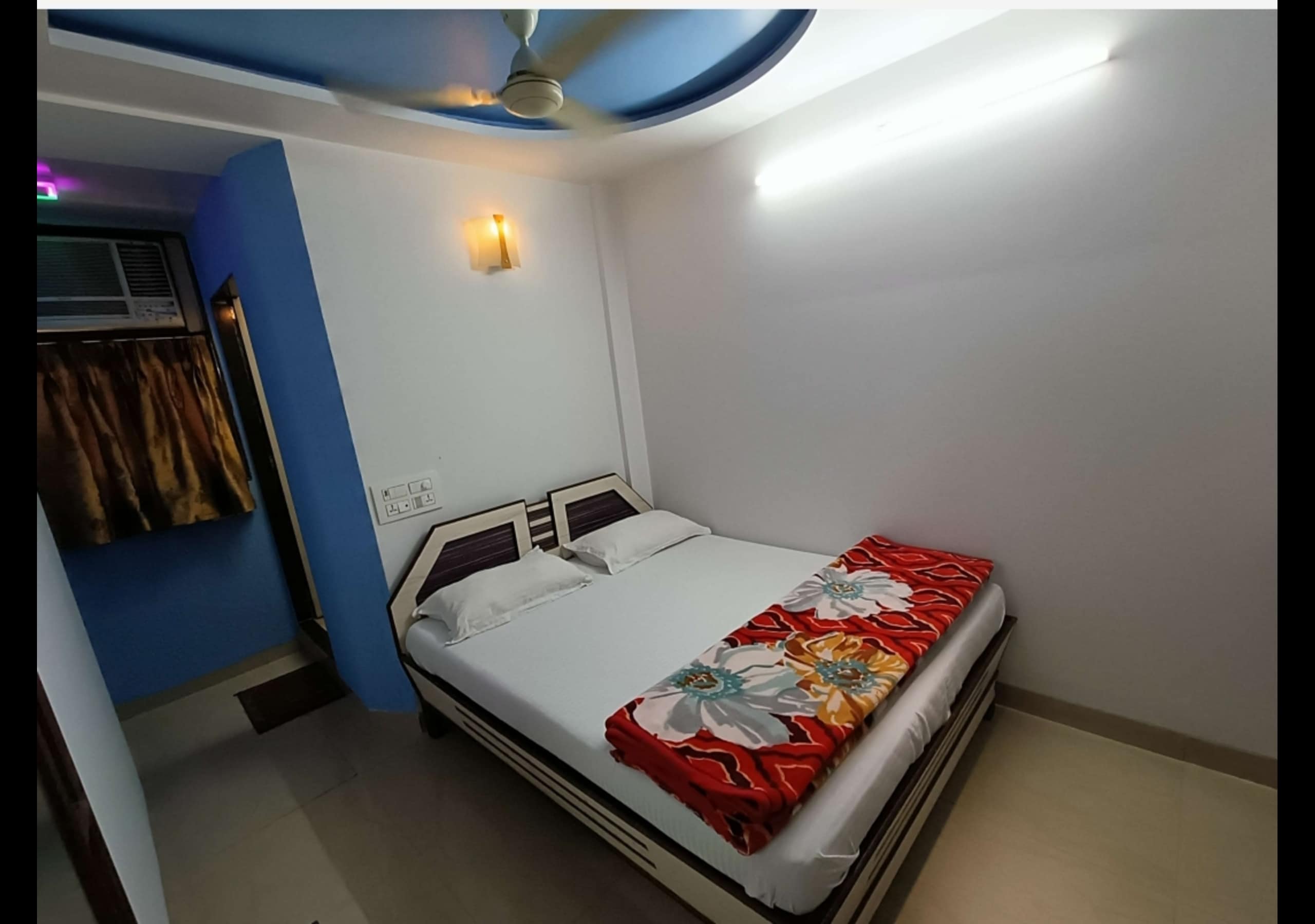 Hotel Broadway Colaba - Tap to explore photos