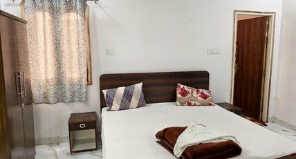 Hotel dp palace Room Type - Deluxe room with ac 
