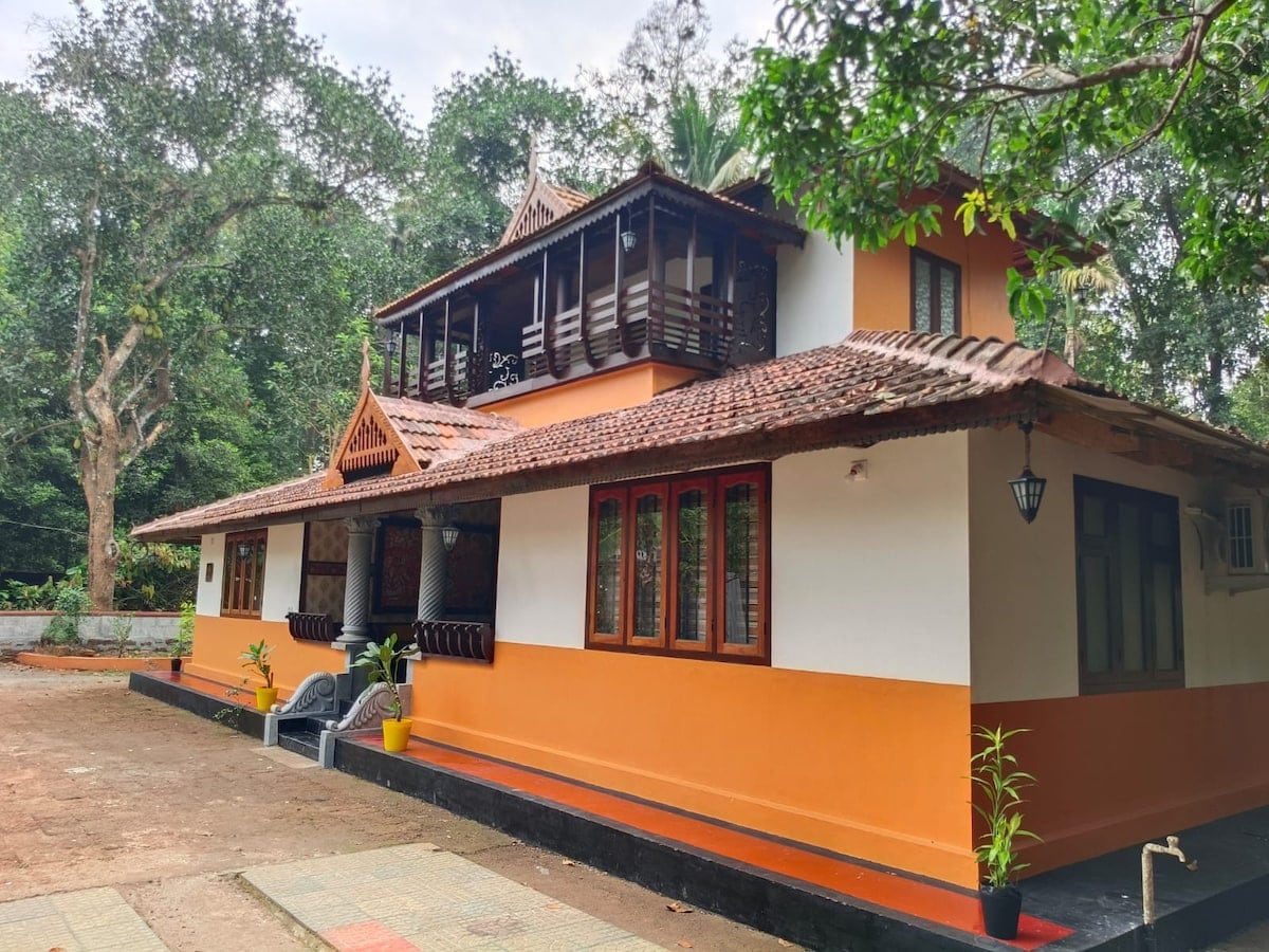 Thanishka Tharavad Pool Villa near Kochi Airport - Tap to explore photos